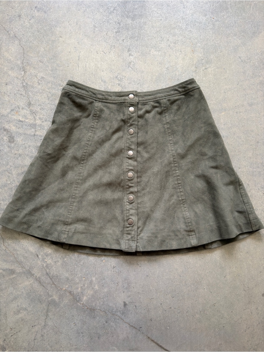 Abercrombie & Fitch Olive Green Faux Suede Snap-Front Mini Skirt Size 6
